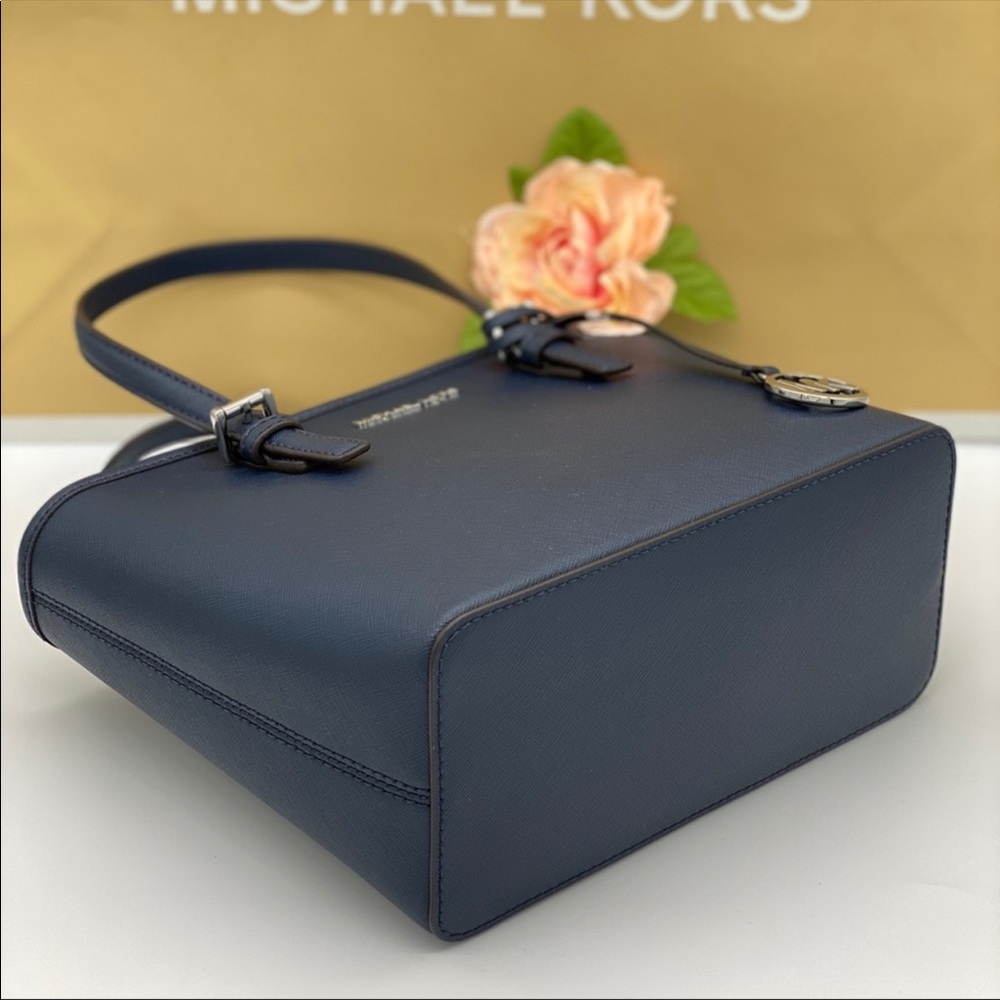 MICHAEL KORS EXTRA-SMALL TOP-ZIP TOTE NAVY - Picture 8 of 16